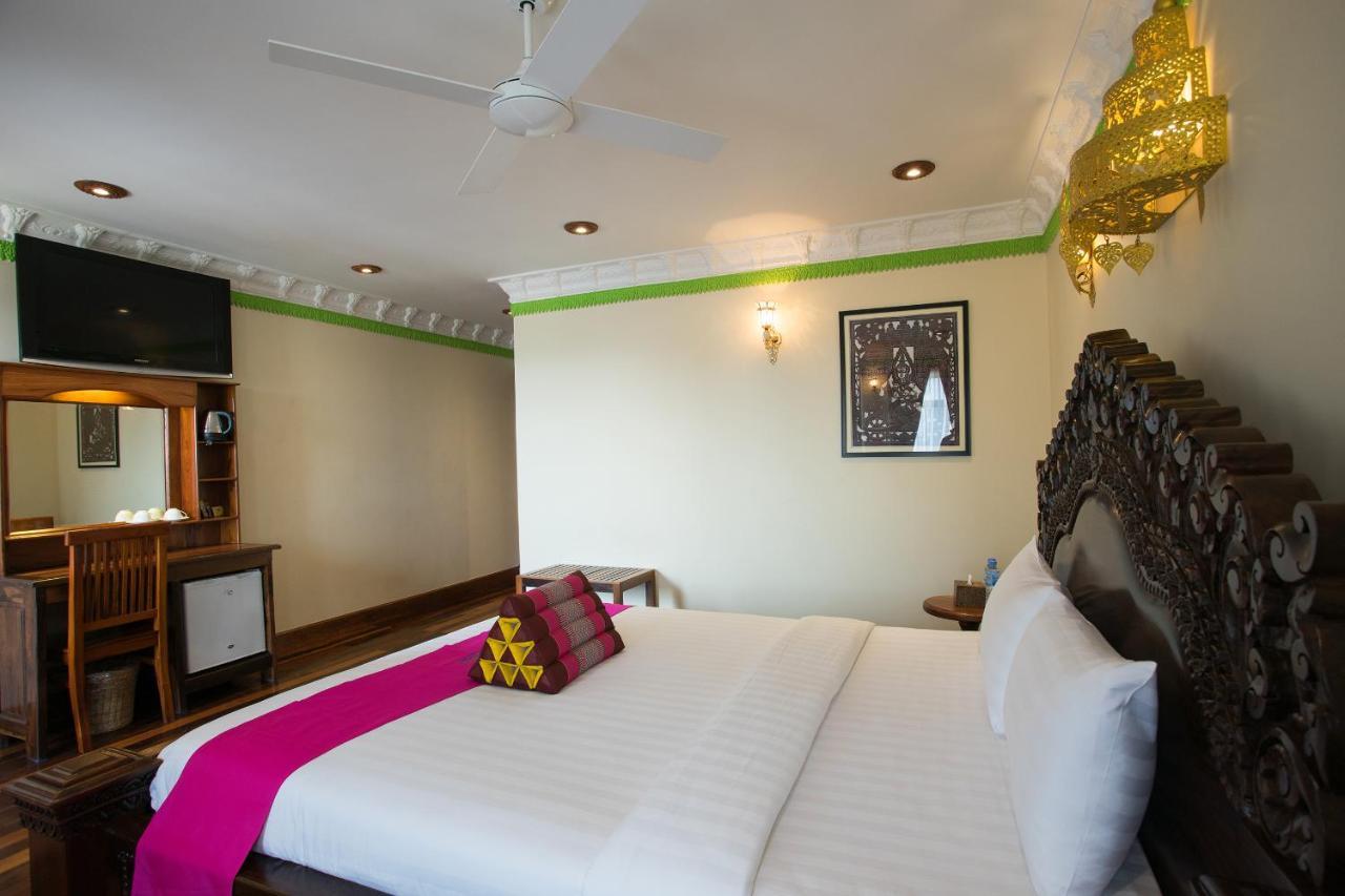 Okay Palace Hotel Phnom Penh Bagian luar foto