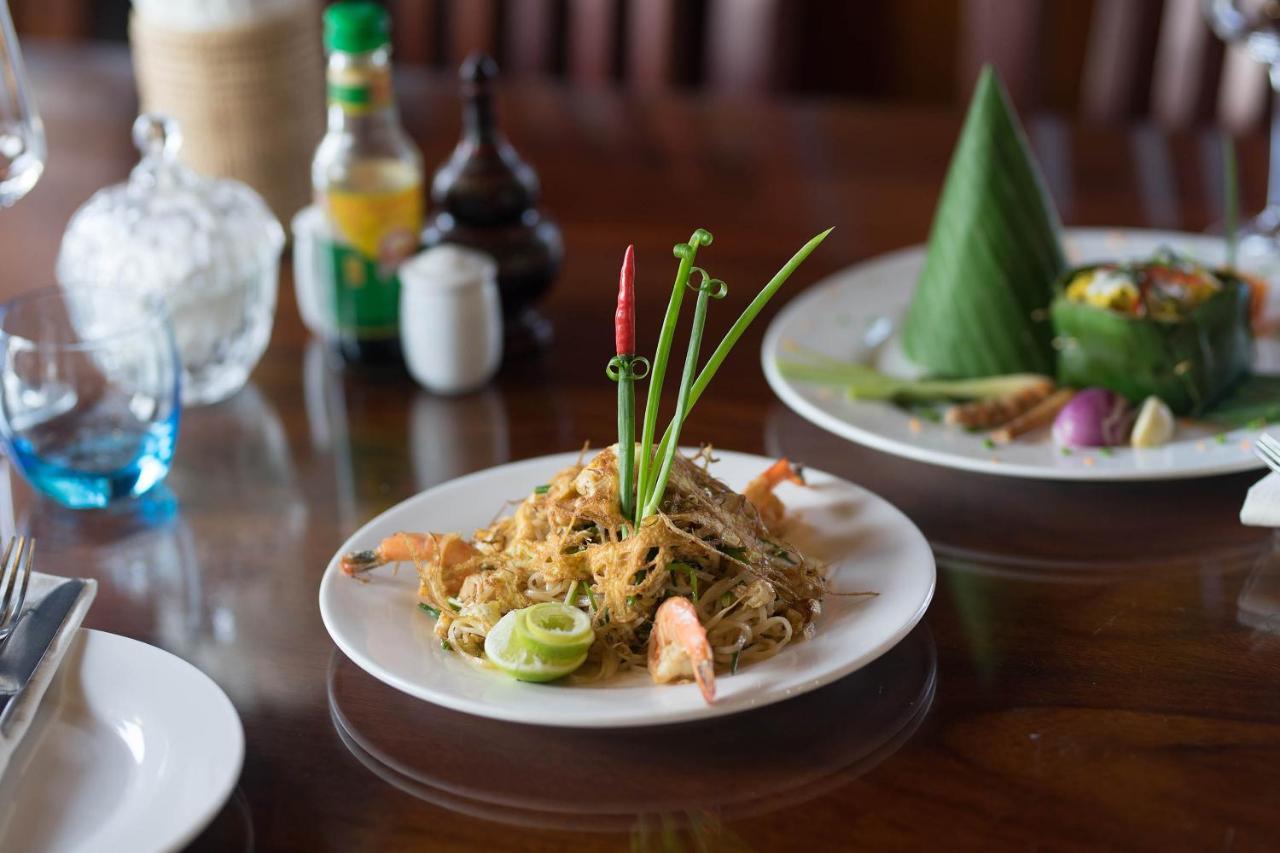 Okay Palace Hotel Phnom Penh Bagian luar foto